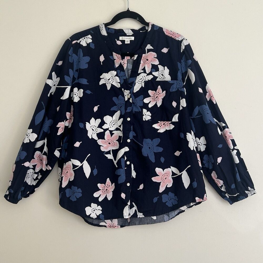 Free Assembly Button Up Blouse womens V Neck Long Sleeve Blue Floral L